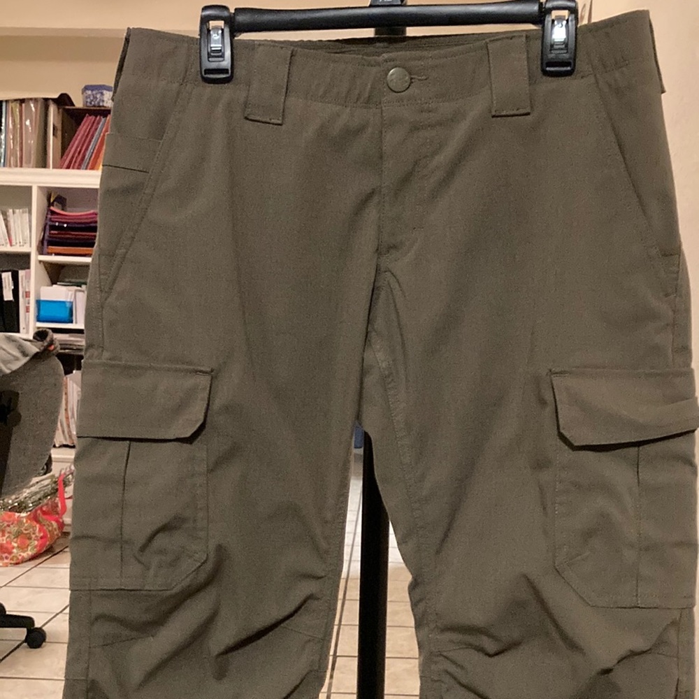 Under Armor Storm Wms Hiker pants Sz 12